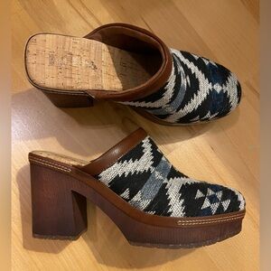 Korks Kork-Ease Women’s Lori Woven Aztec Comfort Platform Clogs Sz. 9M Boho Chic